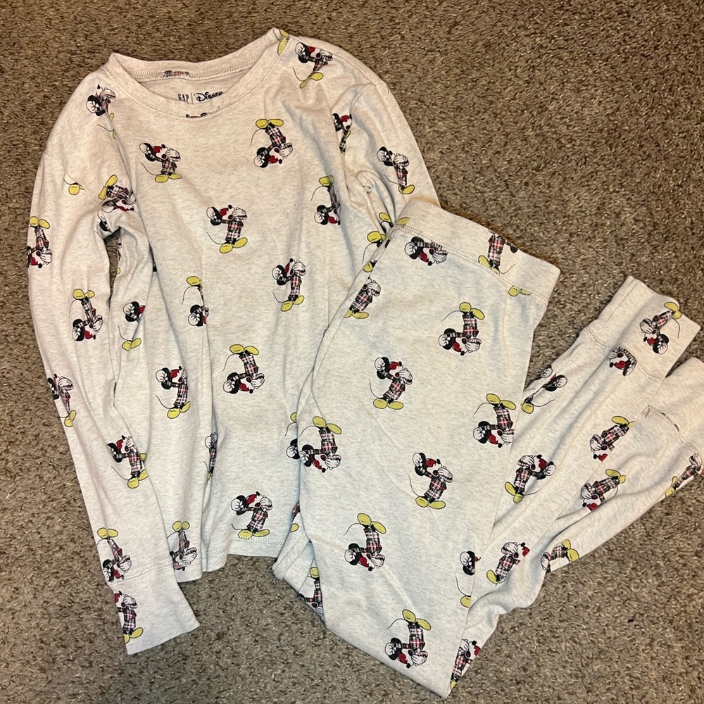Gap Kids Disney Yawning Mickey Pajama Set